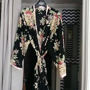 Oscar de la Renta lingerie robe, size L